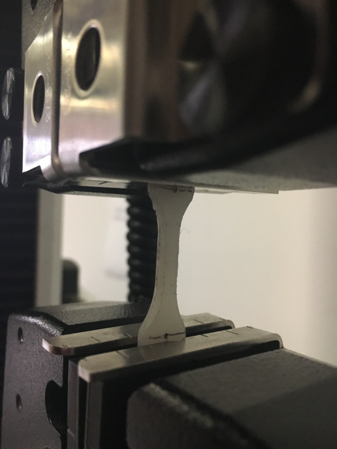 哑铃型样条拉伸测试中的问题