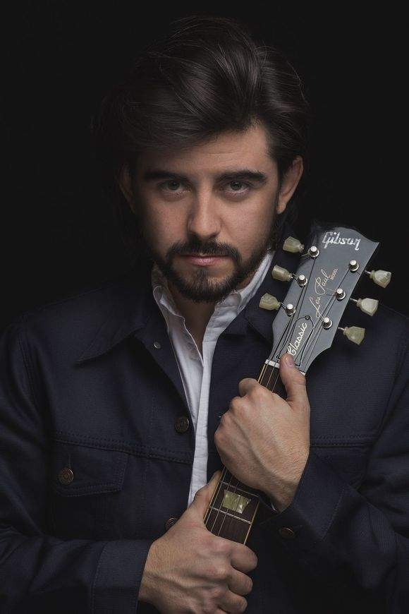 虫友互识 情感历程 一会儿看《歌手》,谭晶唱过《再见青春》 declan