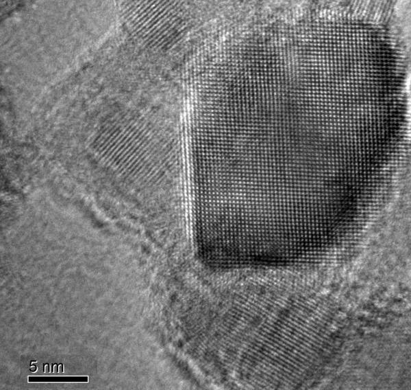 納米氧化鈦 透射電鏡圖片怎麼回事啊(5nm)